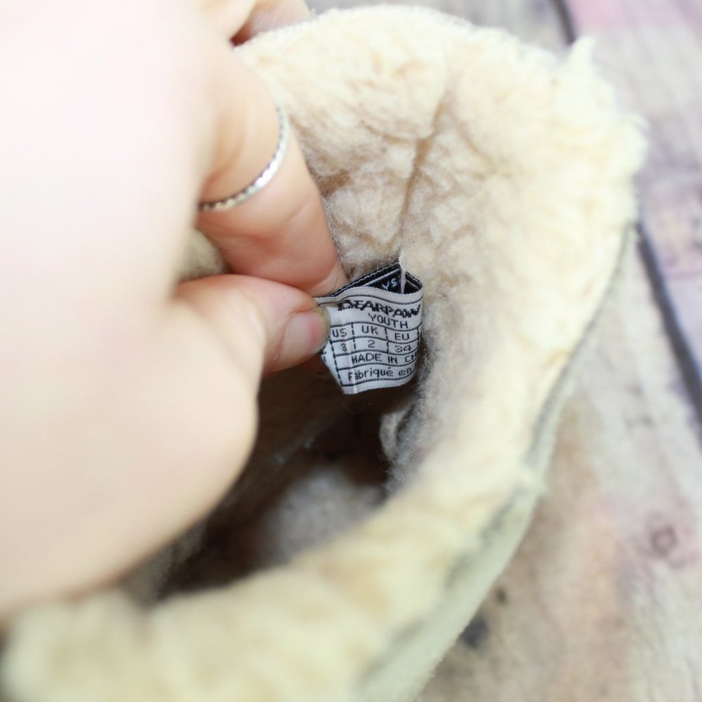 Bear Paw Youth Mia Silver Suede Tassel Back Sheepskin Lined Winter Boots US 3 - Picture 7 of 10
